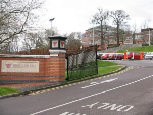 Bedford Modern School. Though Mr.Habershon, stillin the 190's beat my 1 f4 when I was most active, one of his protege's, a certain Ben McFarlane, who had reached 170 before he left school was not so fortunate.